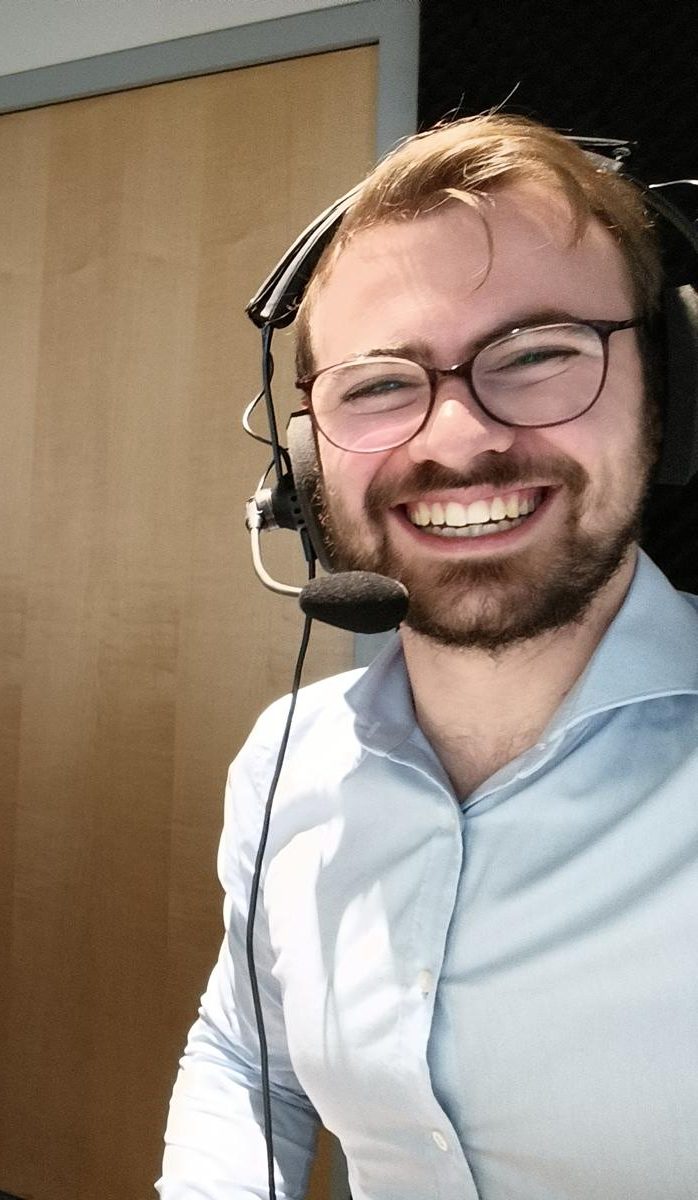 Simultandolmetschen mit technischer Ausstattung. Dolmetscher für Portugiesisch, Spanisch und Englisch in Heidelberg.